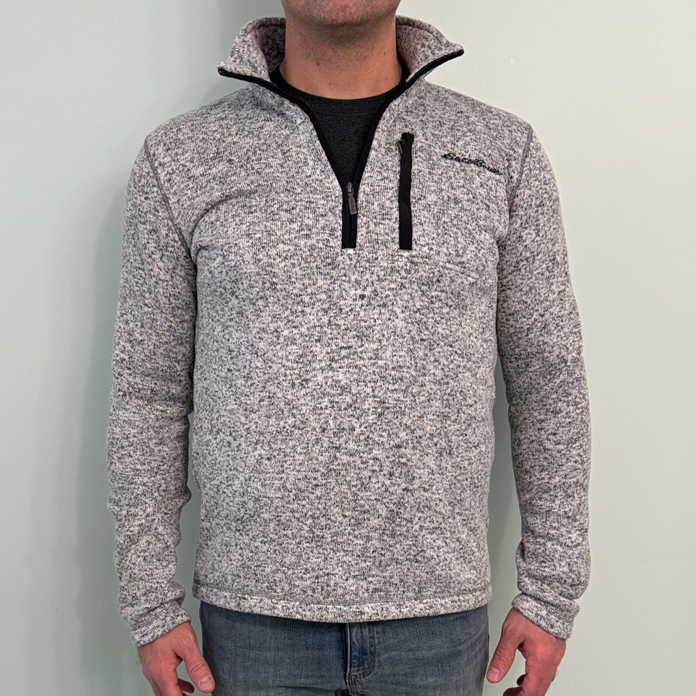 Eddie Bauer Men's Black and Gray Zip-Up Sweater